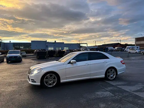 Mercedes-Benz E 220 D 2012 photo 4