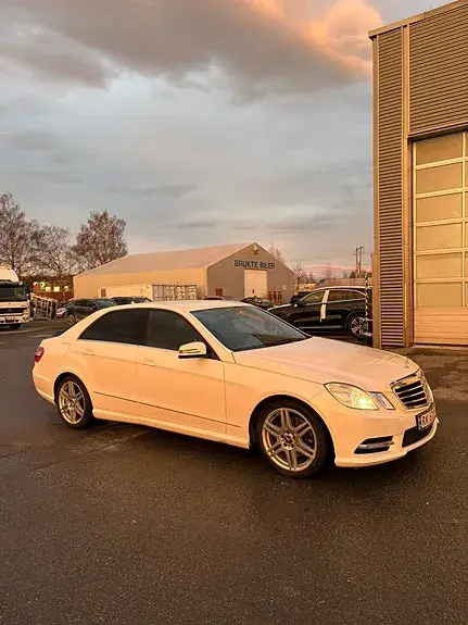 Mercedes-Benz E 220 D