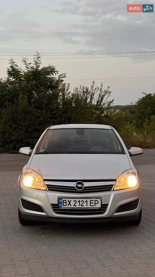 Opel Astra 2009 photo 4