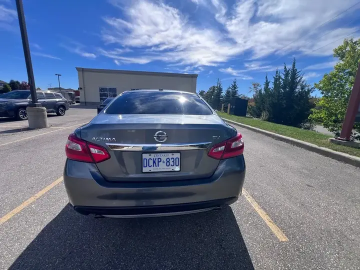 Nissan Altima 2017 photo 2