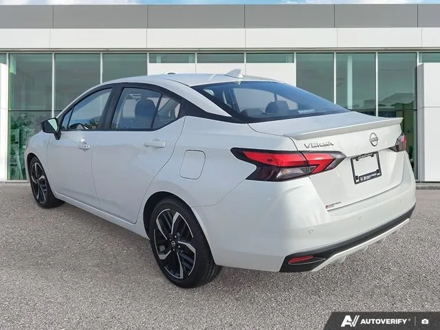Nissan Versa 2023 photo 3