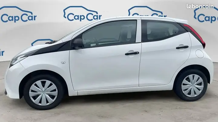 Toyota Aygo 2022 photo 2
