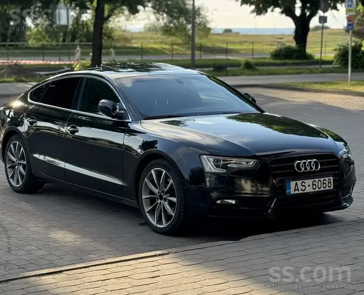 Audi A5 2013 photo 2