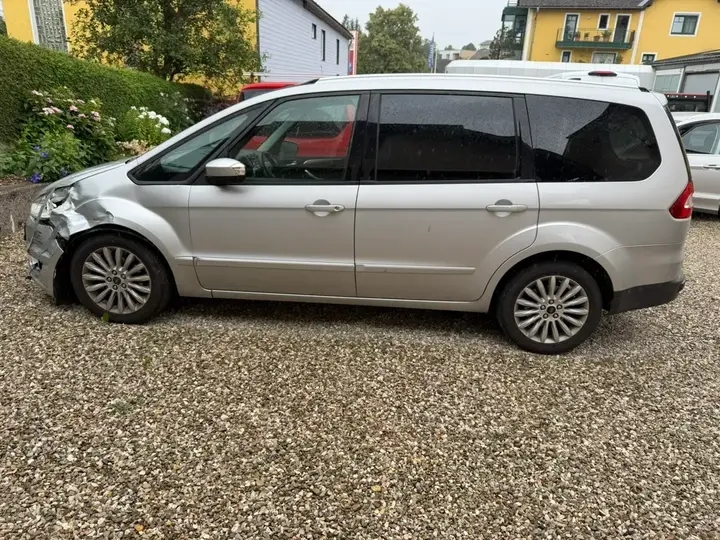 Ford Galaxy 2014 photo 3