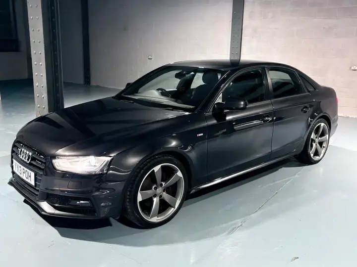 Audi A4 2013 photo 2