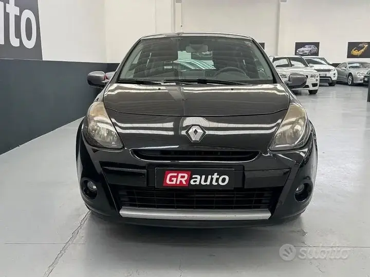 Renault Clio 2010 photo 3