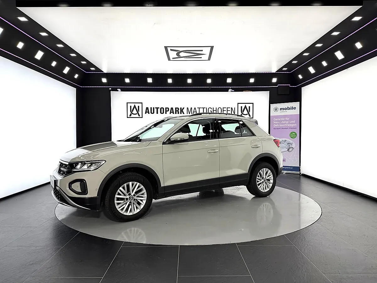 Volkswagen T-Roc 2024 photo 2