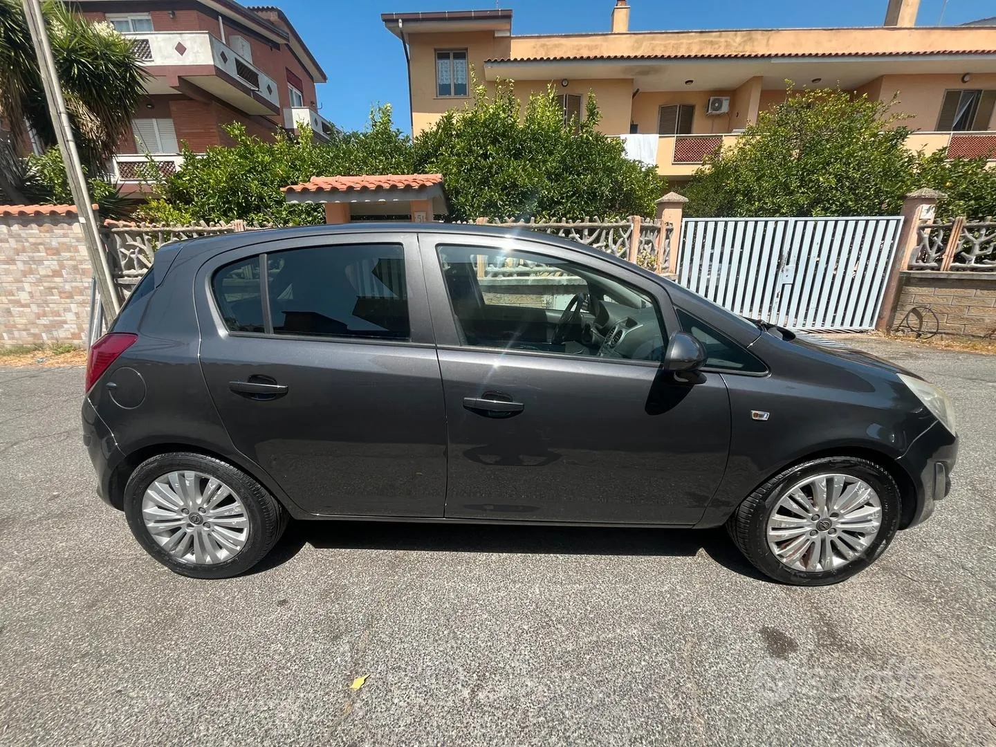 Opel Corsa 2011 photo 4