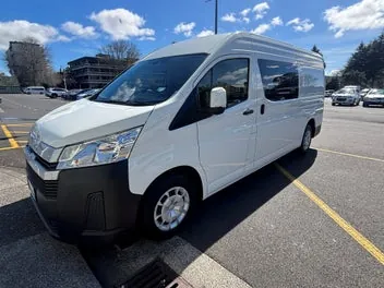 Toyota Hiace 2021 photo 3