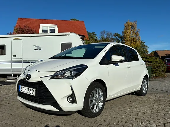 Toyota Yaris 2018 photo 2