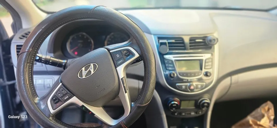 Hyundai Accent 2013 photo 3