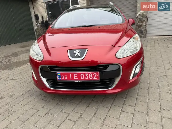 Peugeot 308 2012 photo 3
