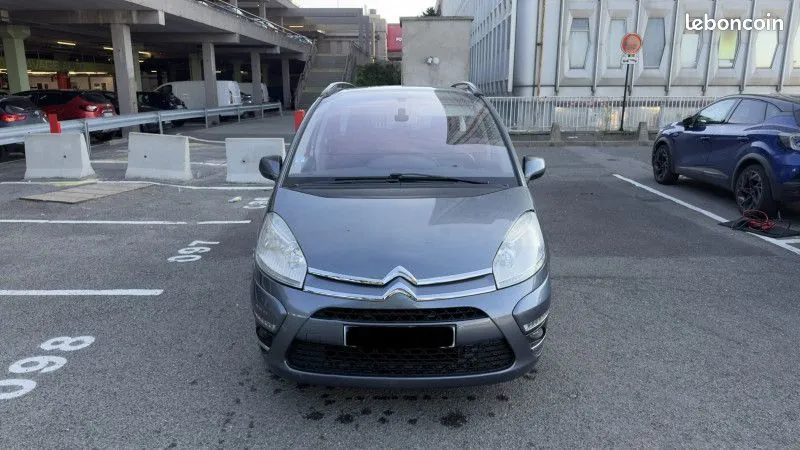 Citroen C4 Picasso 2011 photo 2