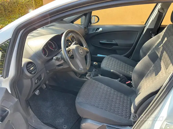 Opel Corsa 2013 photo 3