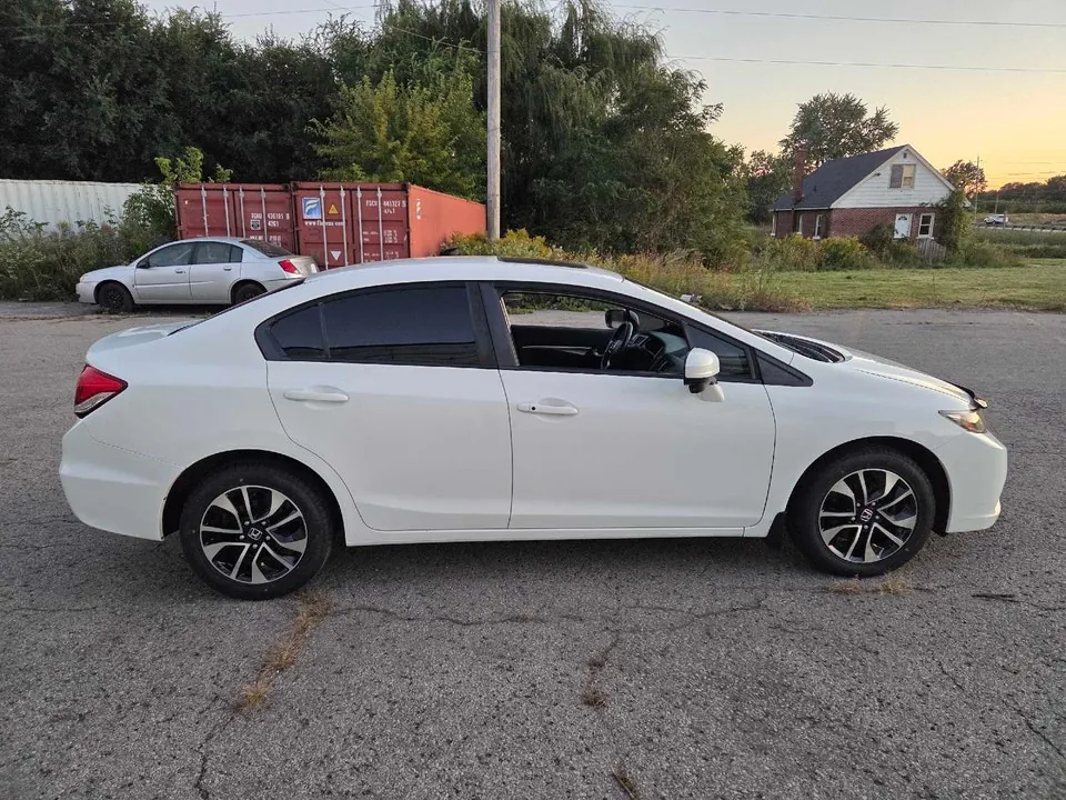 Honda Civic 2015 photo 5