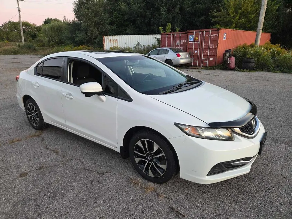 Honda Civic 2015 photo 4