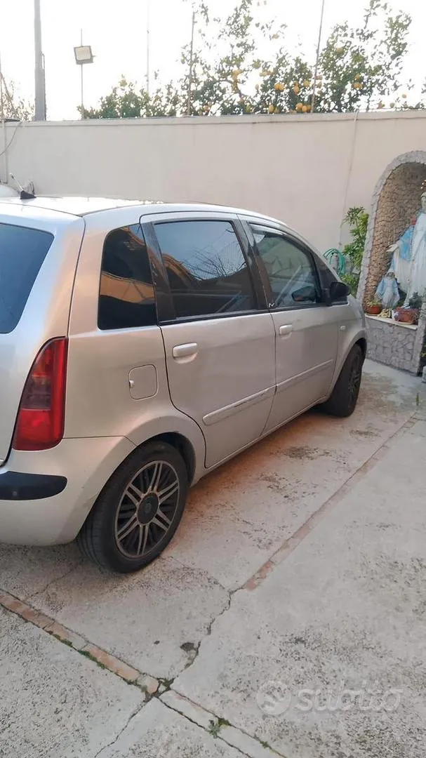 Lancia Musa 2004 photo 4