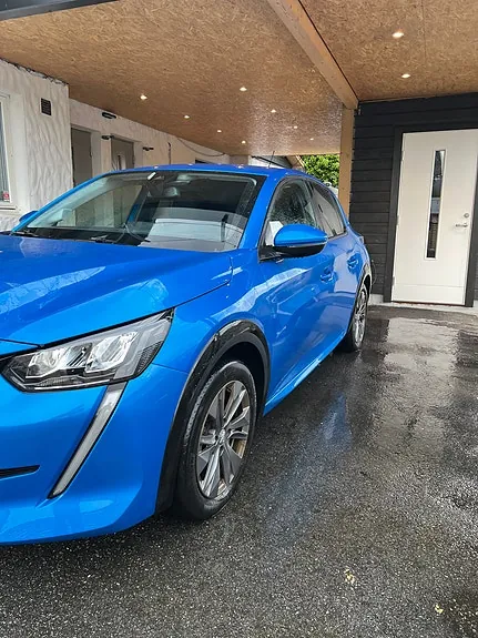 Peugeot 208 2021 photo 2