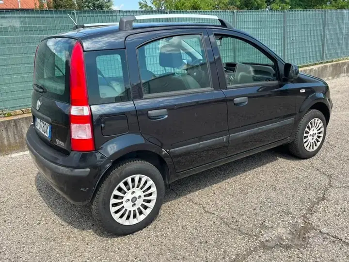Fiat Panda 2010 photo 2