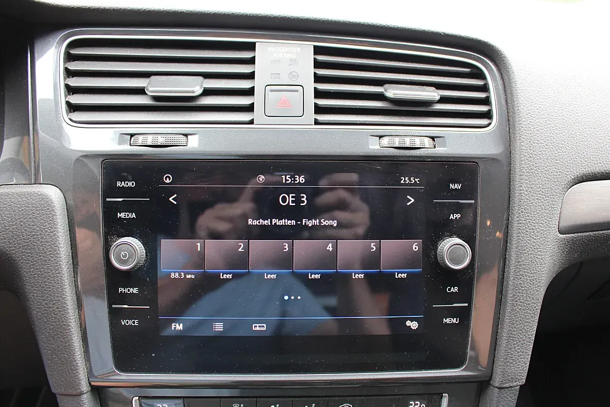 Volkswagen Golf 2020 photo 2