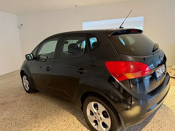 Kia Venga 2012 photo 4