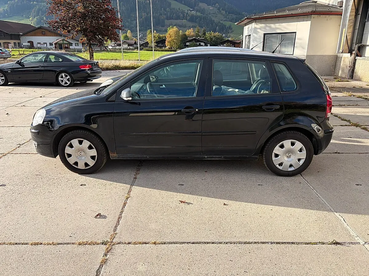 Volkswagen Polo 2006 photo 2