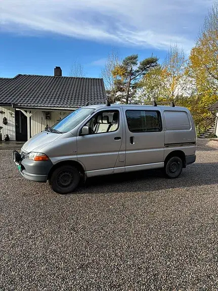 Toyota Hiace 2005 photo 4