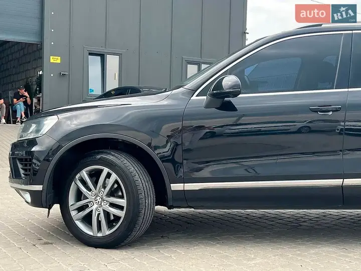 Volkswagen Touareg 2015 photo 4