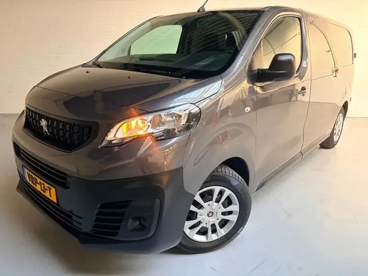 Peugeot Expert 2022 photo 3