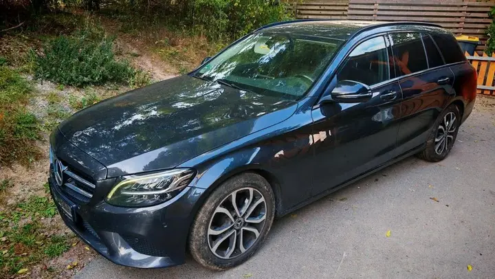 Mercedes-Benz C180