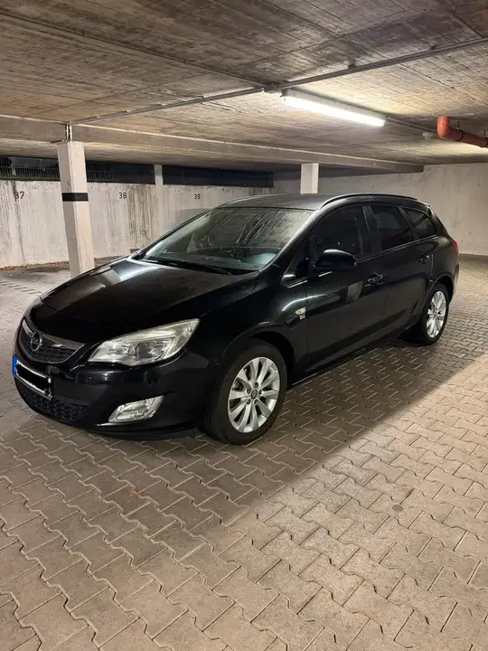 Opel Astra J Sports Tourer