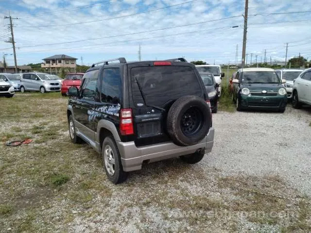 Mitsubishi Pajero Mini 2003 photo 3