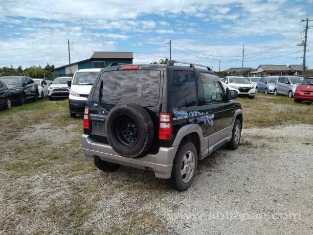 Mitsubishi Pajero Mini 2003 photo 4