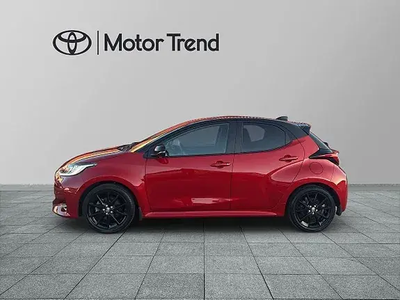 Toyota Yaris 2023 photo 3