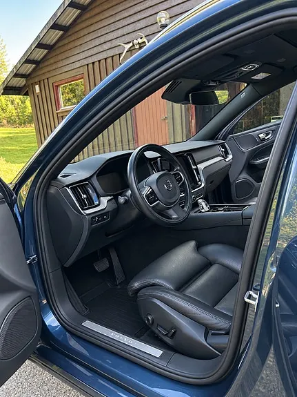 Volvo V60 2019 photo 3