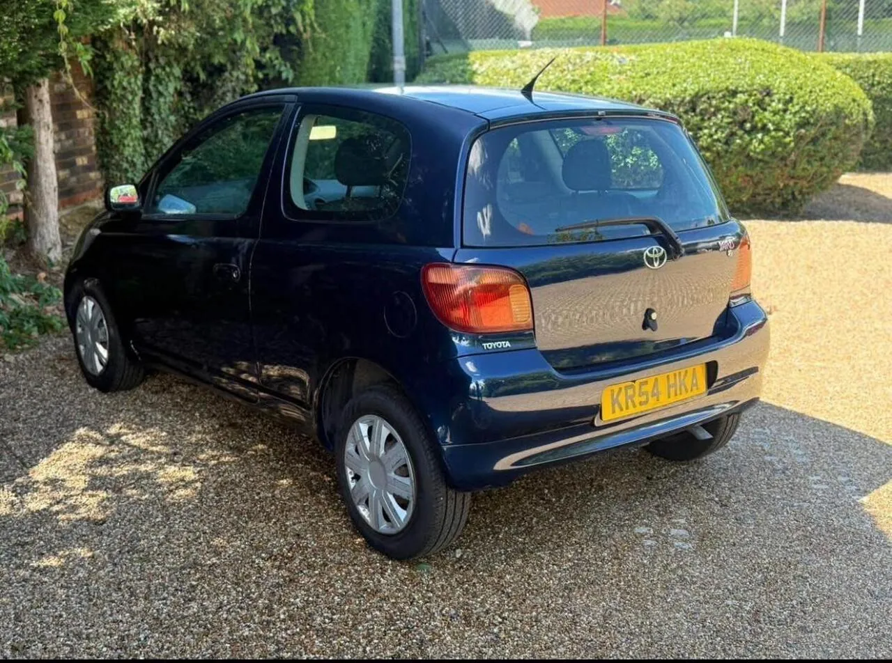 Toyota Yaris 2004 photo 3