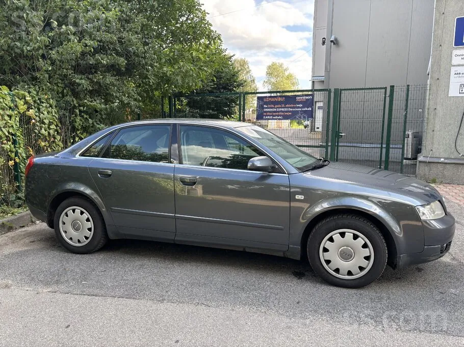 Audi A4 2001 photo 4