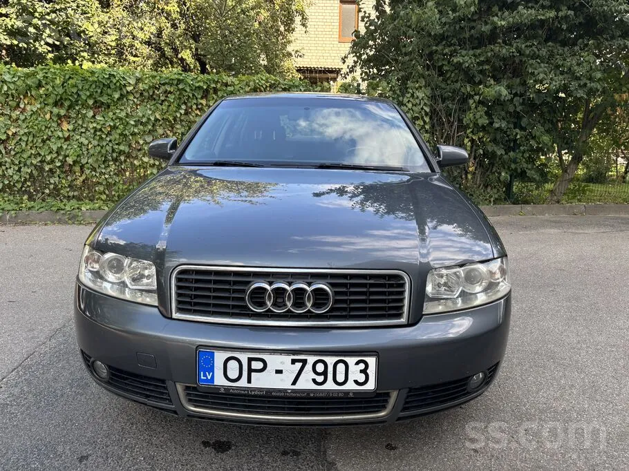 Audi A4 2001 photo 2