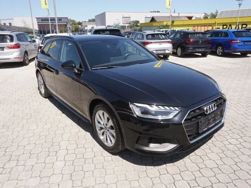 Audi A4 2023 photo 3