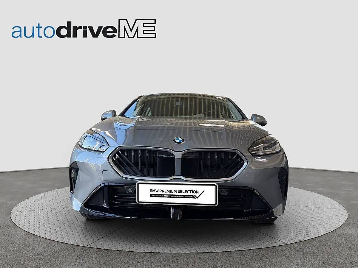 BMW 1 Series photo 2