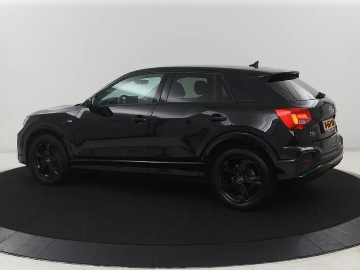 Audi Q2 2021 photo 2