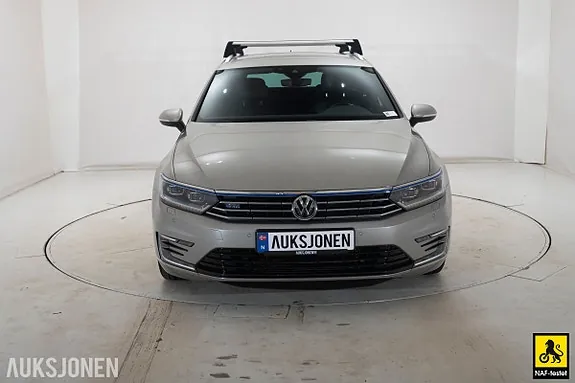 Volkswagen Passat 2016 photo 2