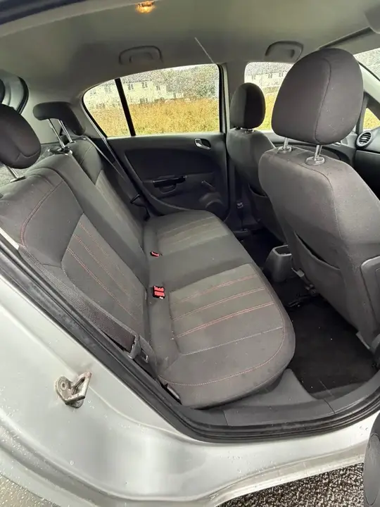 Vauxhall Corsa 2010 photo 5