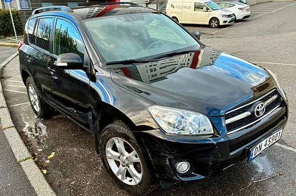Toyota Rav4 2010 photo 2