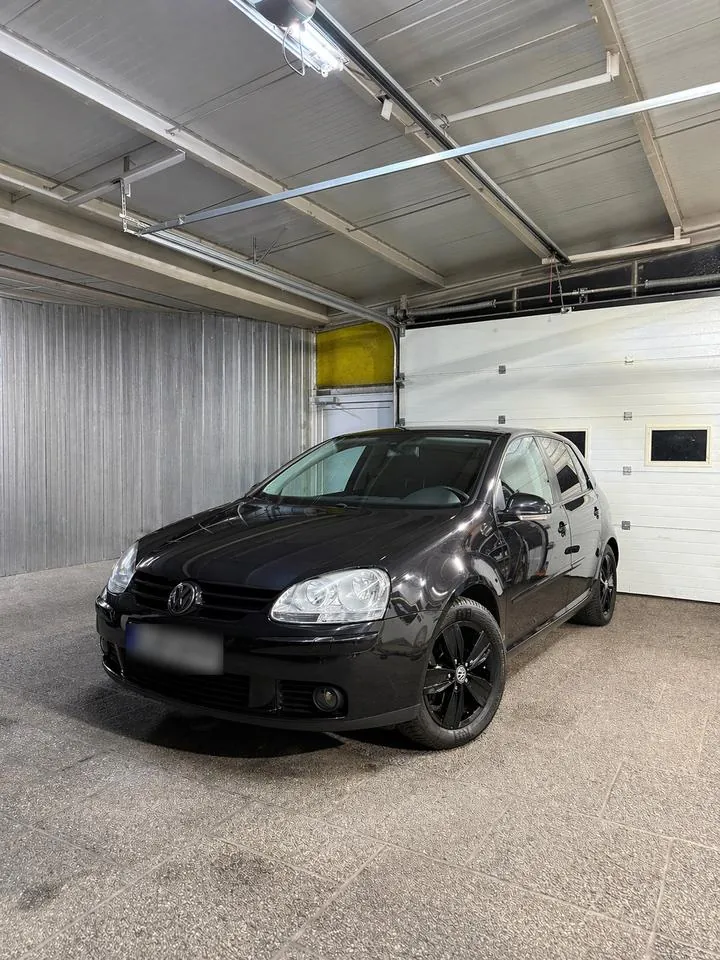 Volkswagen Golf V