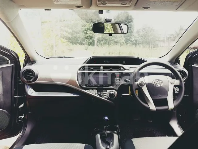 Toyota Aqua 2014 photo 2