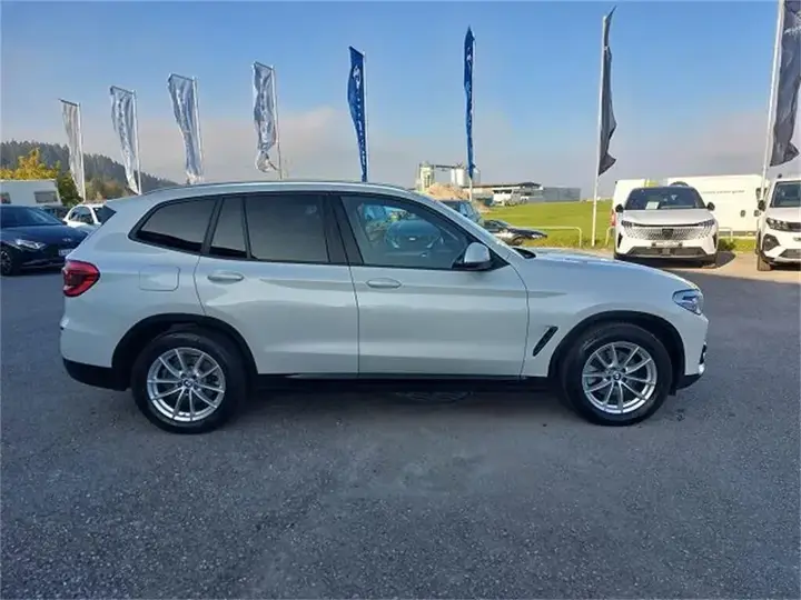 BMW X3 2019 photo 2