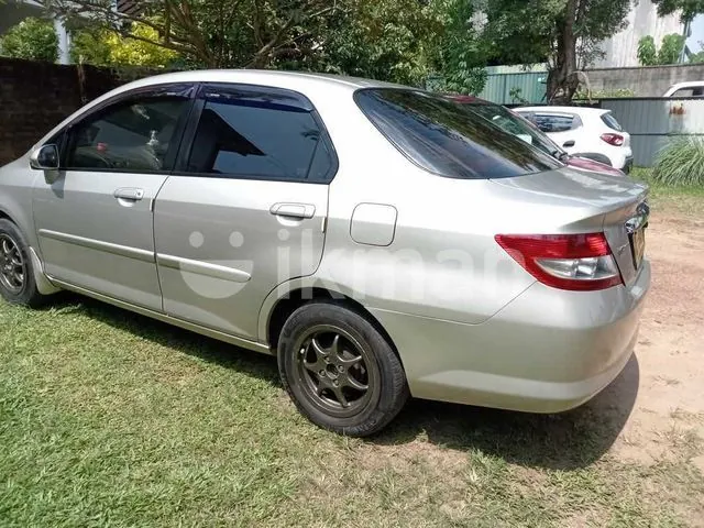 Honda Fit Aria 2007 photo 3