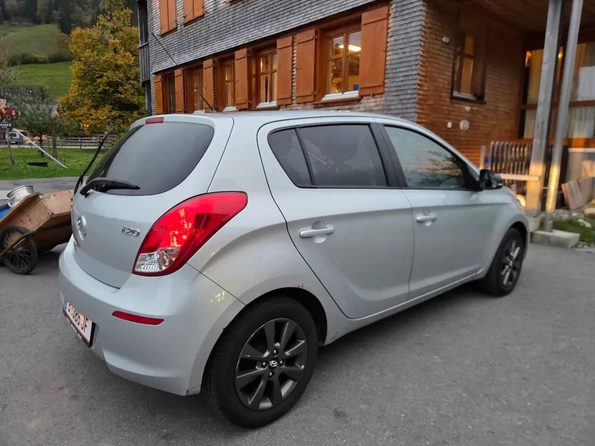 Hyundai I20