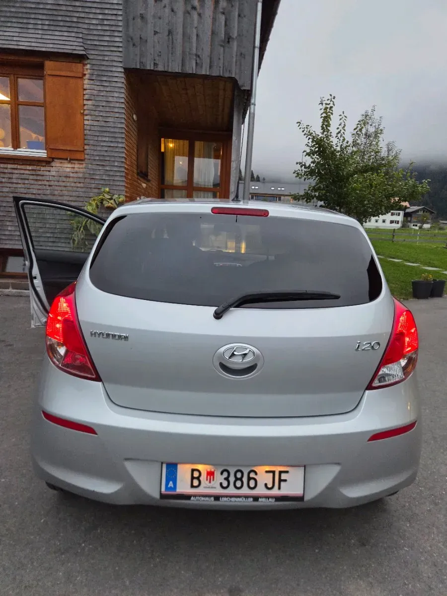 Hyundai I20 2012 photo 2